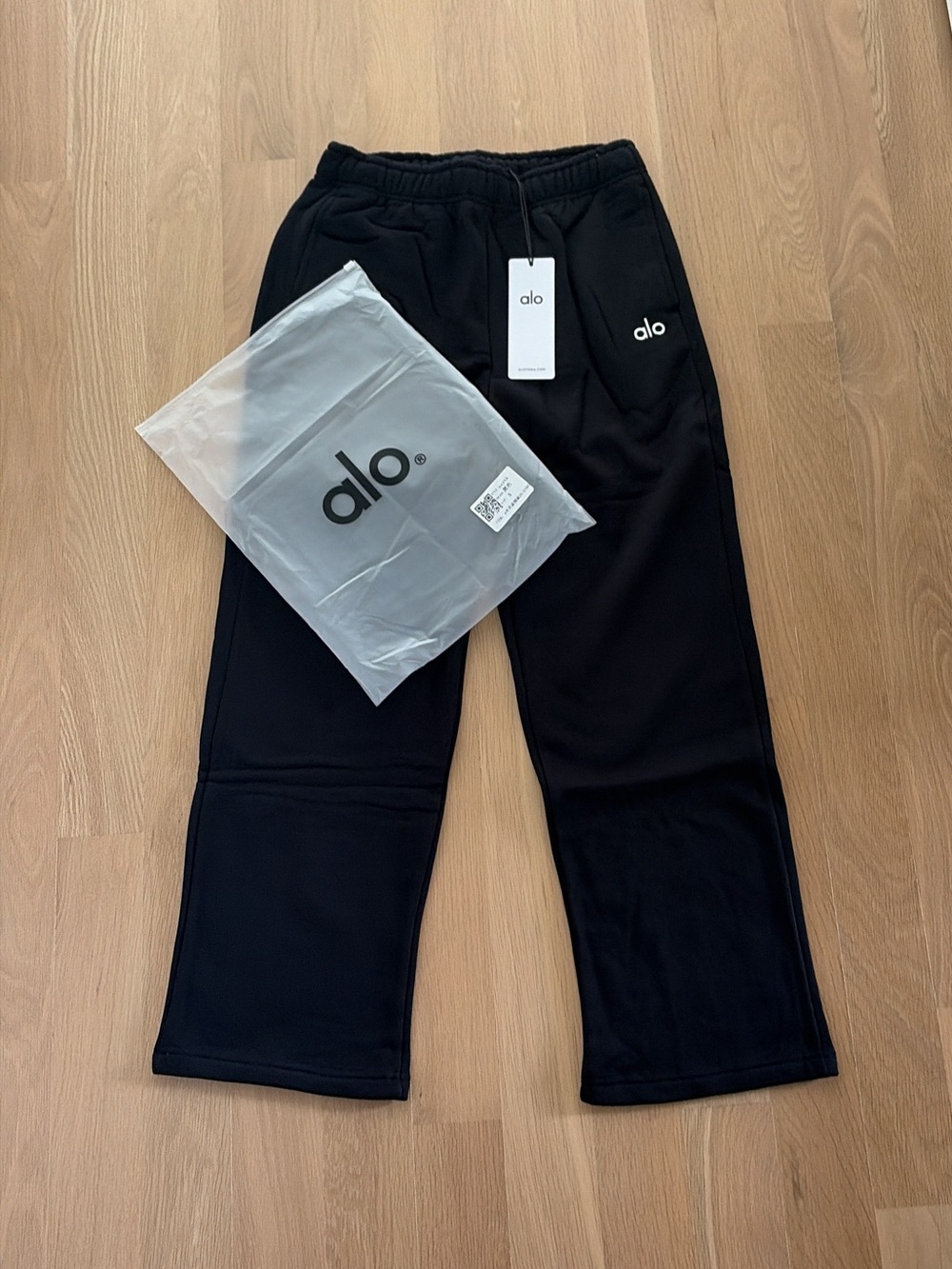 ALO Yoga Men’s sweatpants